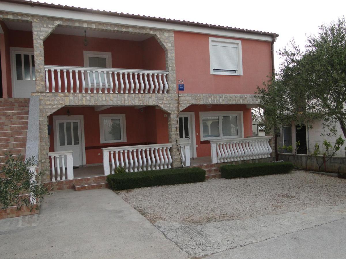 Suzi Apartmani Vir Esterno foto