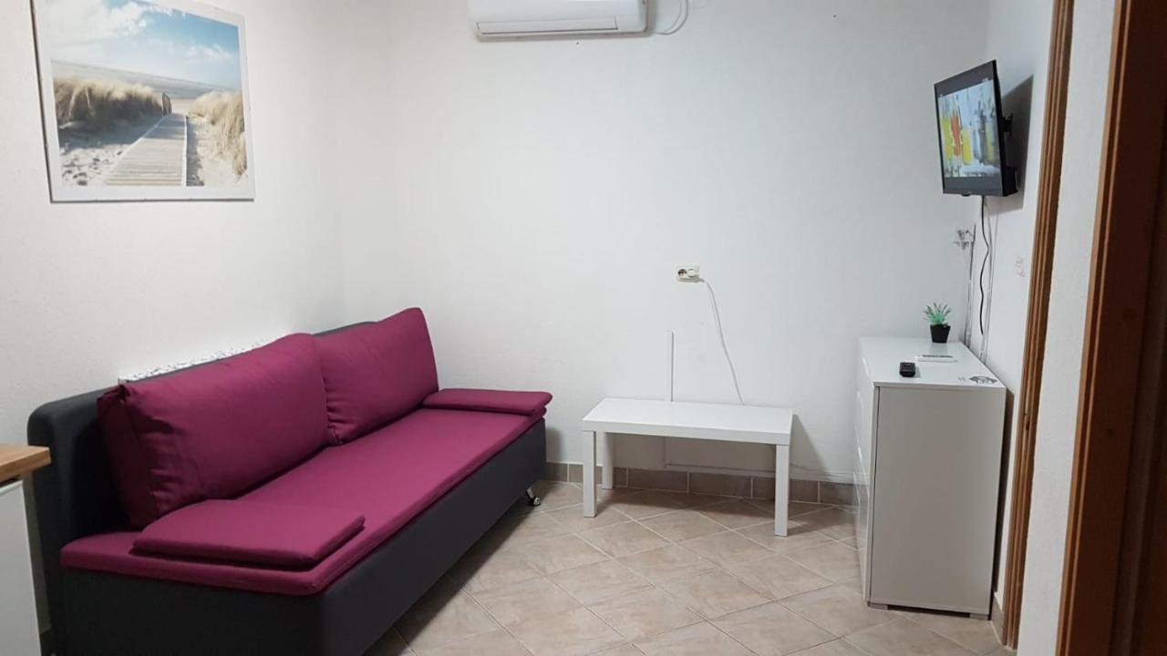 Suzi Apartmani Vir Esterno foto