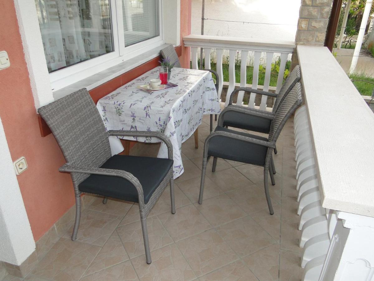 Suzi Apartmani Vir Esterno foto