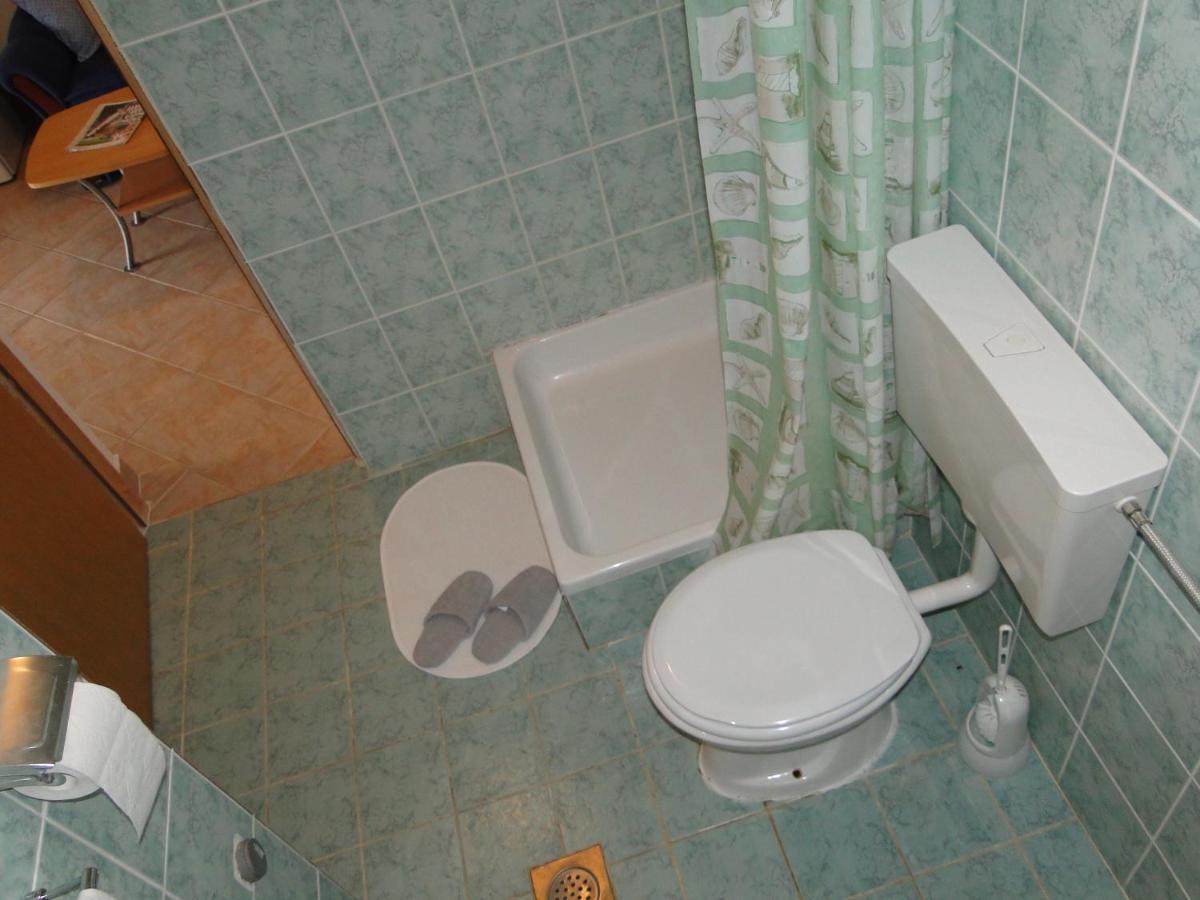 Suzi Apartmani Vir Esterno foto