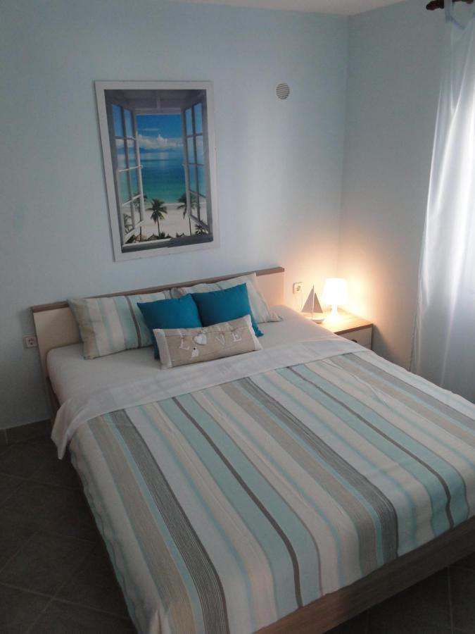 Suzi Apartmani Vir Esterno foto